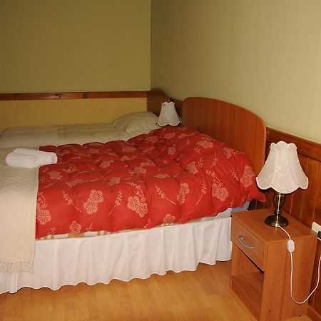 Hostal El Rincon بويرتو ناتالز المظهر الخارجي الصورة