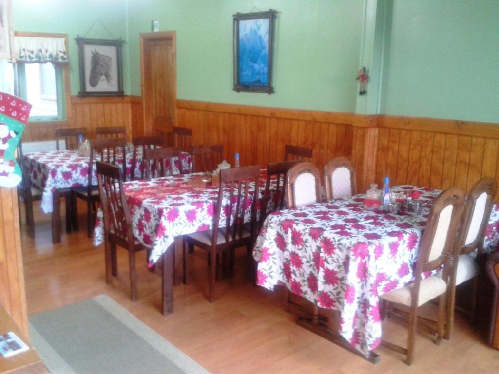 Hostal El Rincon بويرتو ناتالز المظهر الخارجي الصورة